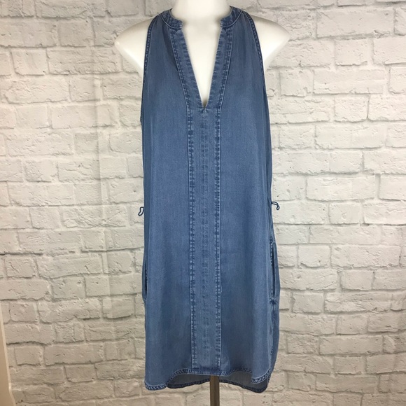 Banana Republic Dresses & Skirts - Banana Republic Size 4 Chambray Shift Dress